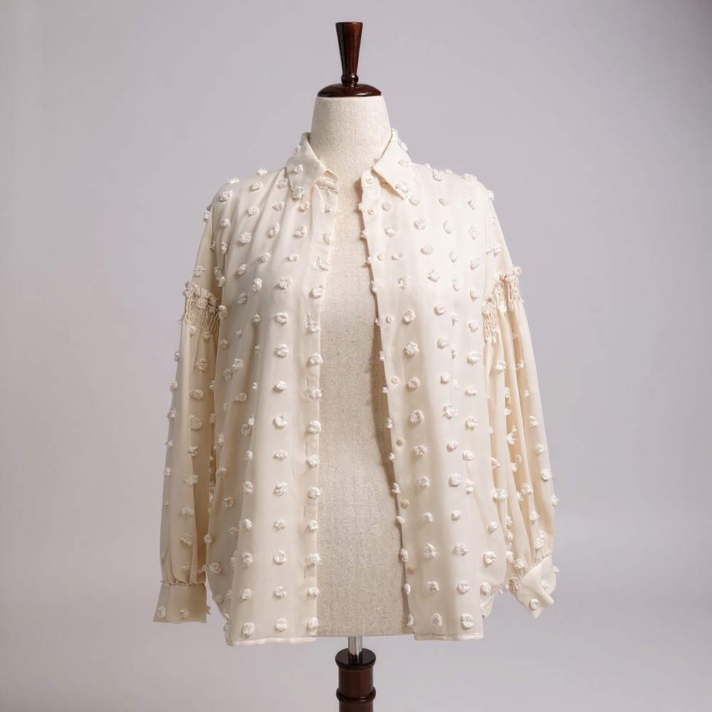 NWOT Zara Cream Blouse with White Floral Accents - Size M - Picture 4 of 11